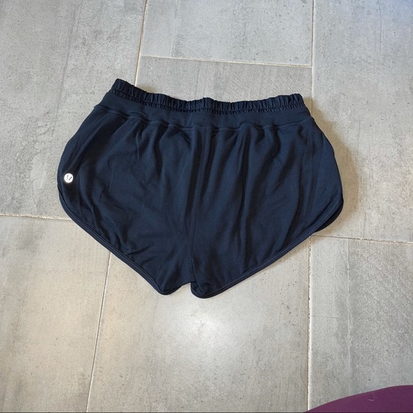 Lululemon strength and tone shorts - Picture 6 of 8